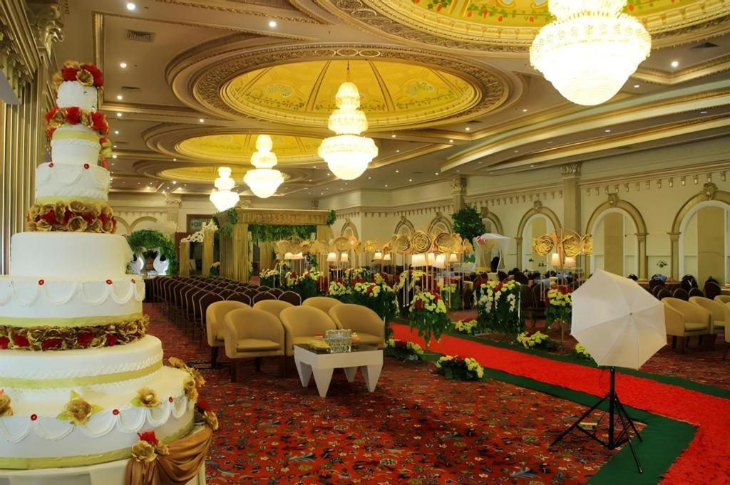 Grand Qin Hotel Banjarbaru Eksteriør billede