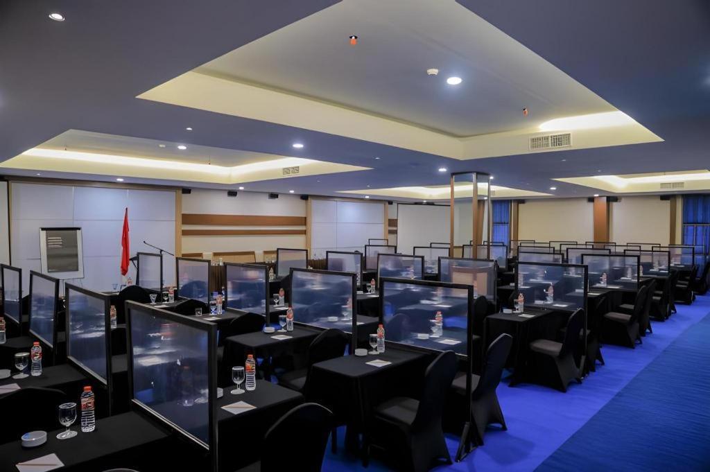 Grand Qin Hotel Banjarbaru Eksteriør billede