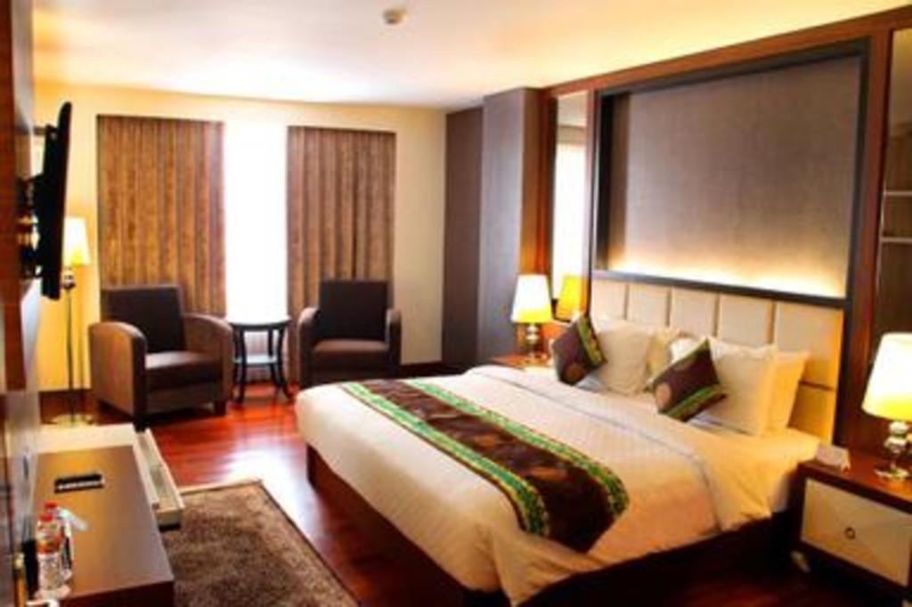 Grand Qin Hotel Banjarbaru Eksteriør billede
