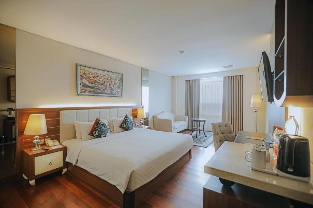 Grand Qin Hotel Banjarbaru Eksteriør billede