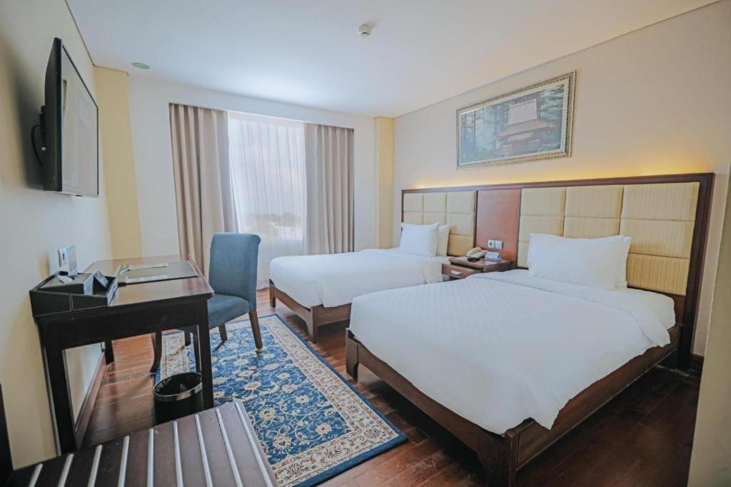 Grand Qin Hotel Banjarbaru Eksteriør billede
