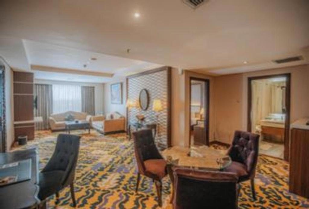 Grand Qin Hotel Banjarbaru Eksteriør billede