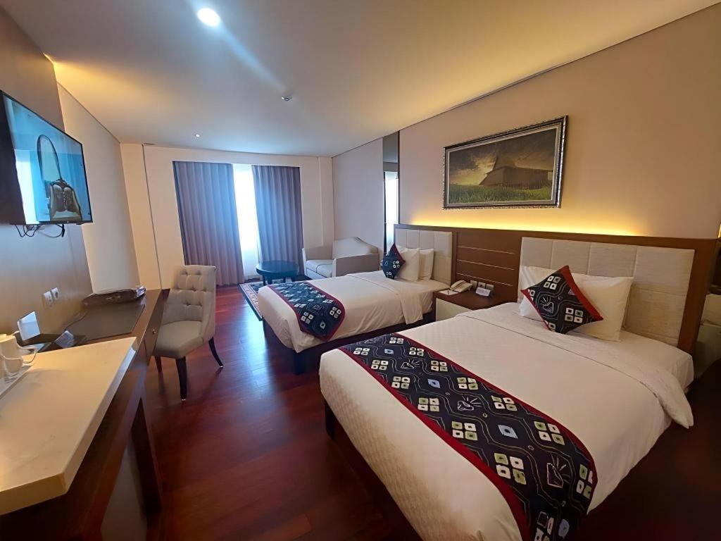 Grand Qin Hotel Banjarbaru Eksteriør billede