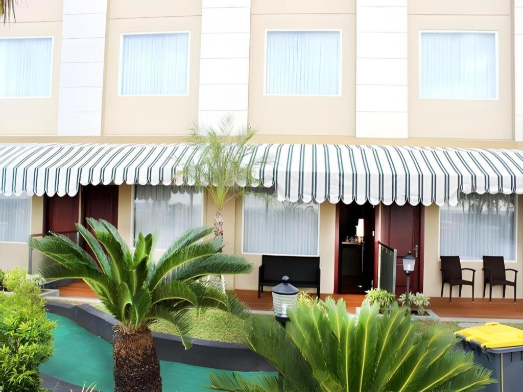 Grand Qin Hotel Banjarbaru Eksteriør billede