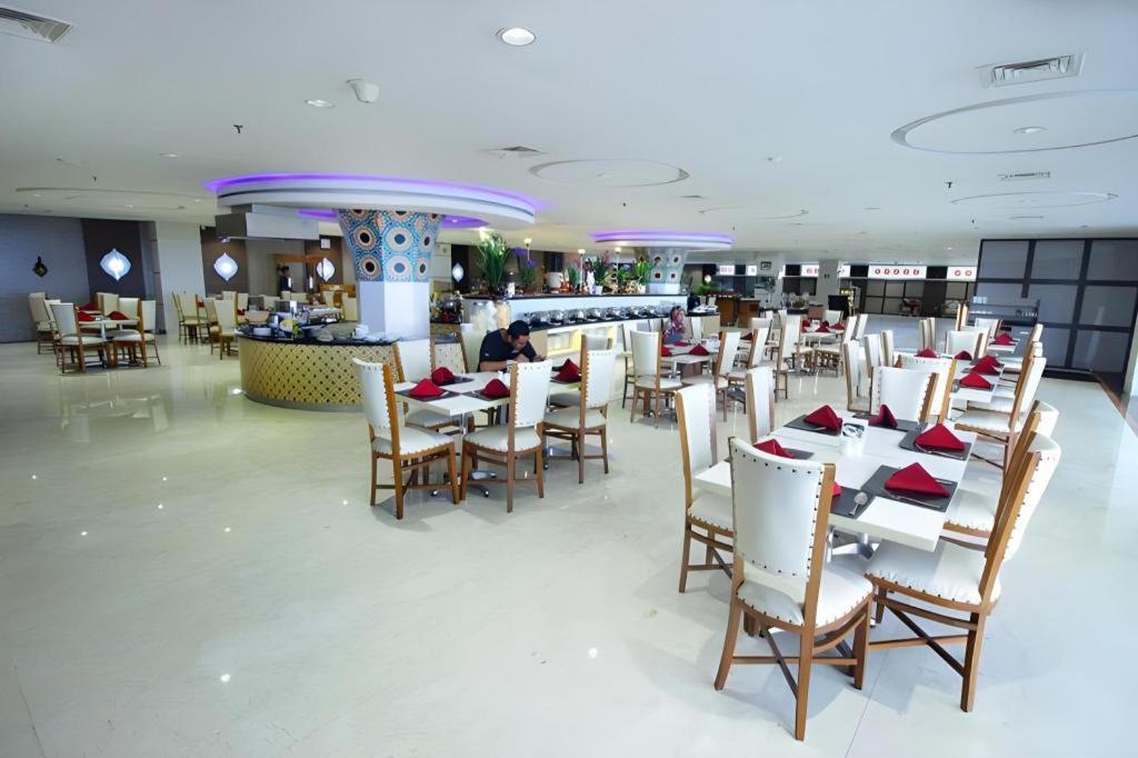 Grand Qin Hotel Banjarbaru Eksteriør billede