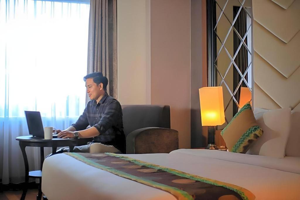 Grand Qin Hotel Banjarbaru Eksteriør billede