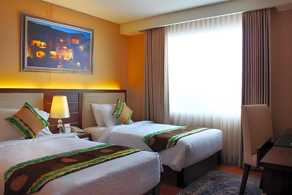 Grand Qin Hotel Banjarbaru Eksteriør billede