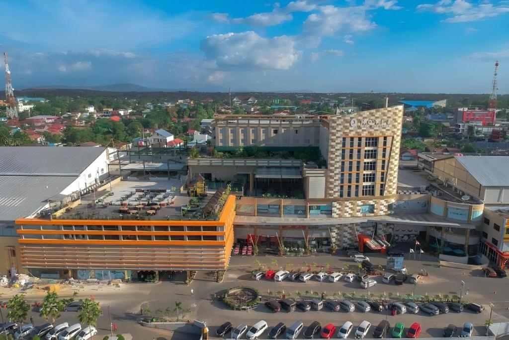 Grand Qin Hotel Banjarbaru Eksteriør billede
