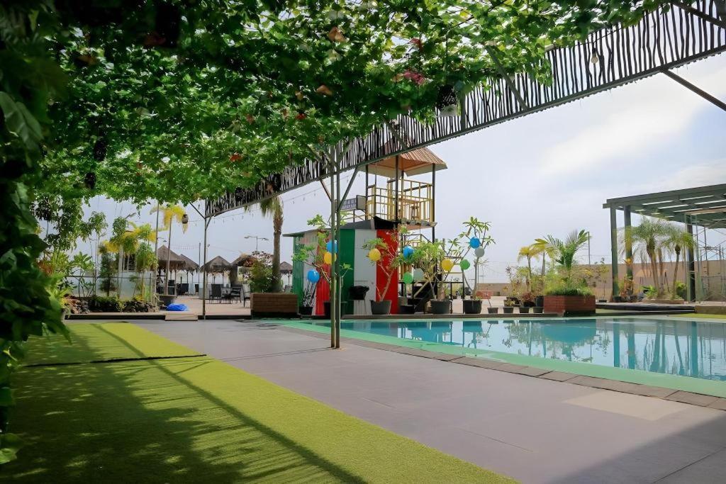 Grand Qin Hotel Banjarbaru Eksteriør billede