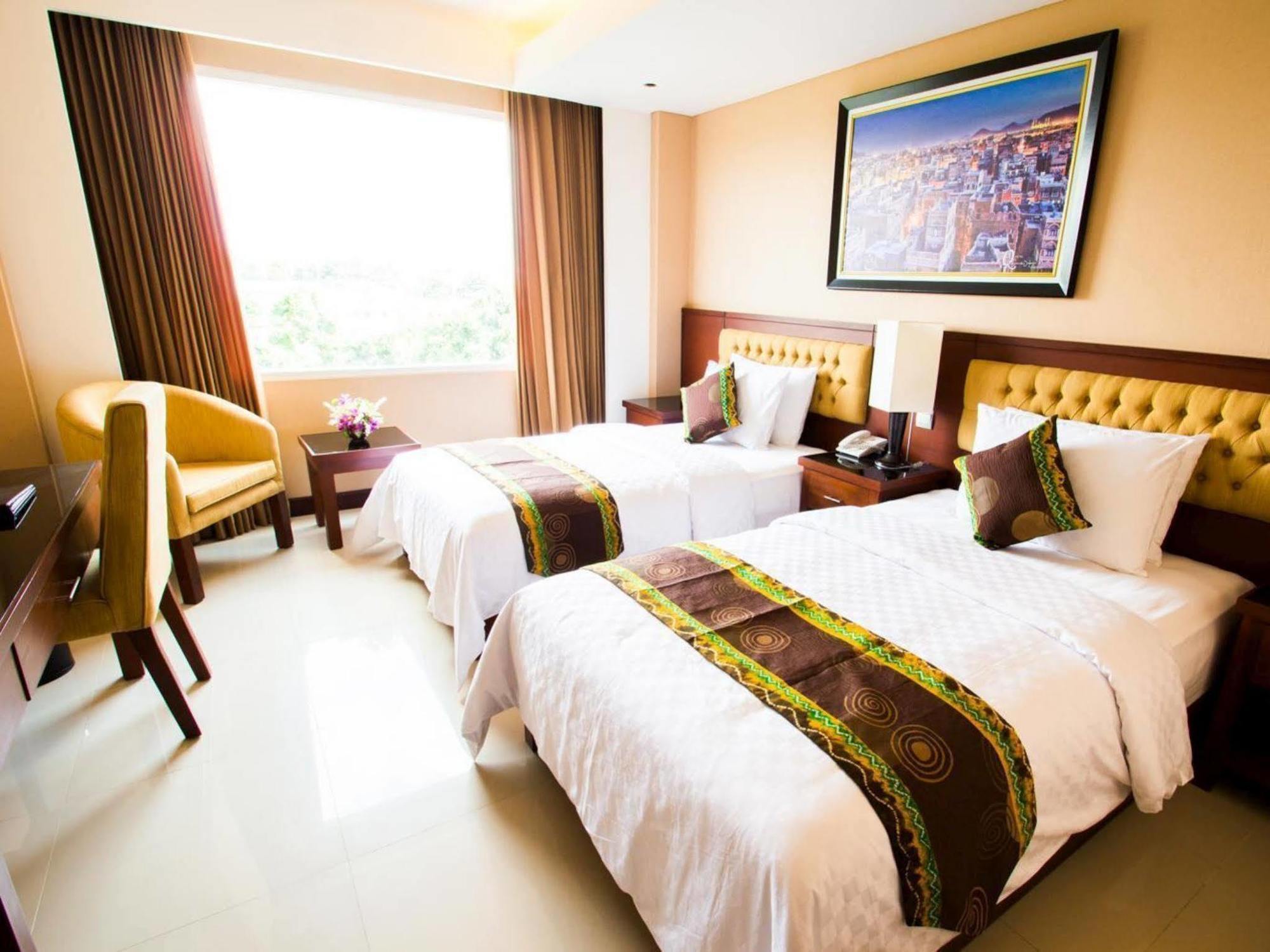 Grand Qin Hotel Banjarbaru Eksteriør billede